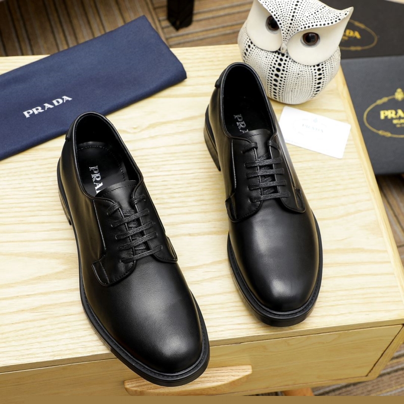 Pra*a leather shoes